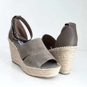 Steve Madden Wilkes Suede Wedges